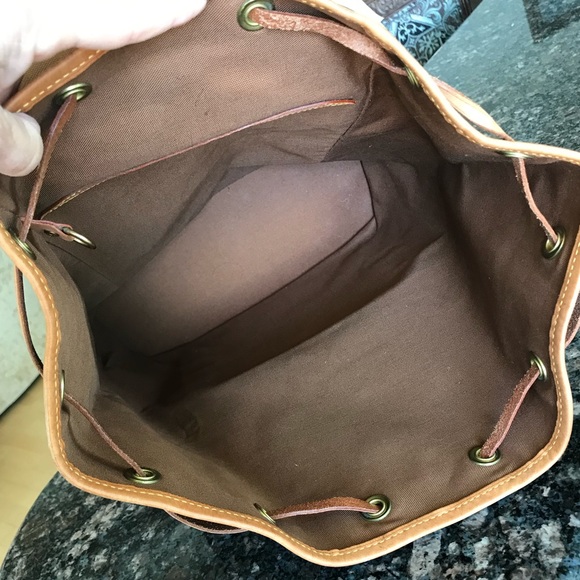 Louis Vuitton Unisex Montsouris GM Backpack - Picture 16 of 17